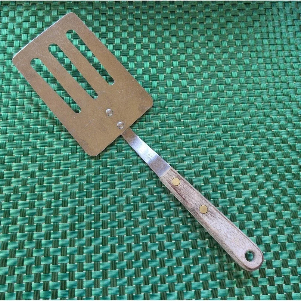 Robinson Knife Co Spatula Short Slotted Stainless Wood Hndl *Slight L/R Wobble*